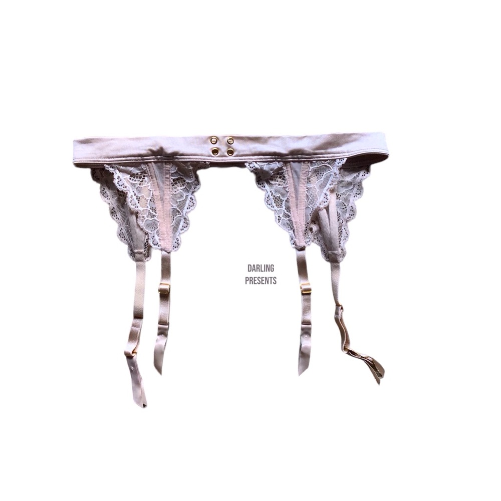 Victoria’s Secret Lace & Satin Garter Belt Women Color Ivory Size XS/S